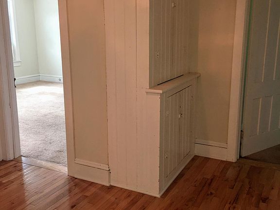 Center hallway/front entryway view