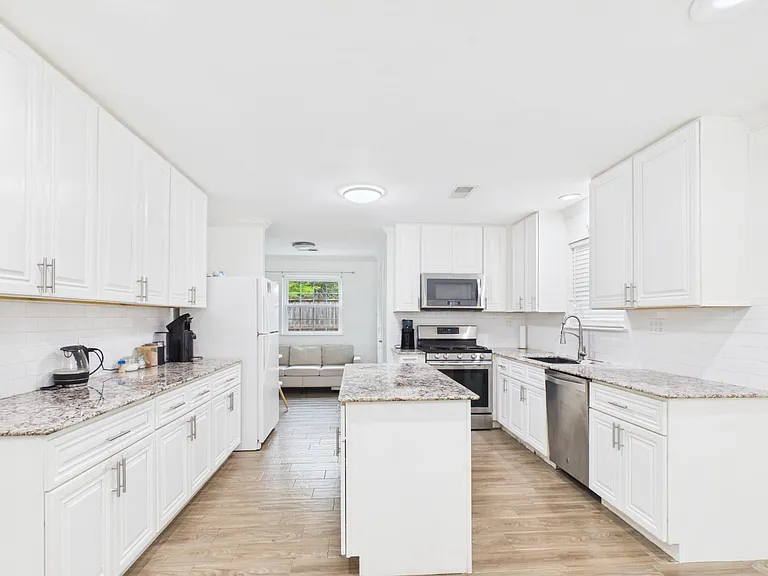6226 Reamer St — Photo 10