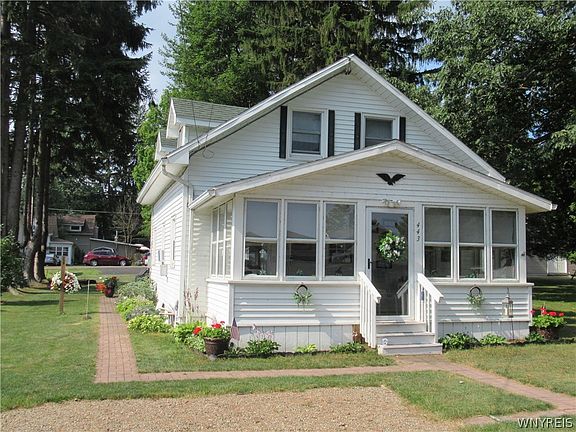 2nd image of 443 Lakeside Ave