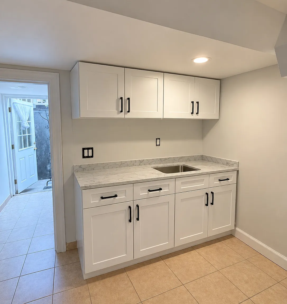Poplar St, Central Islip — Photo 1