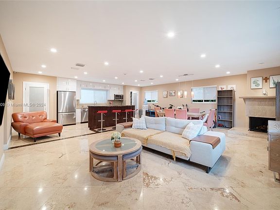 5th image of 60 Sevilla Ave