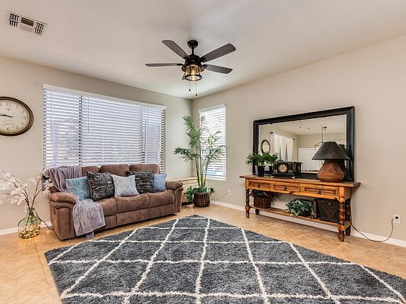 3rd image of 2635 N Augustine