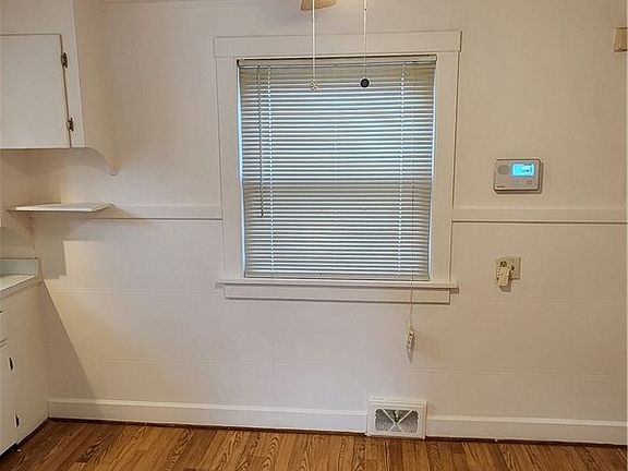 3rd image of 280 Saint Casimir St