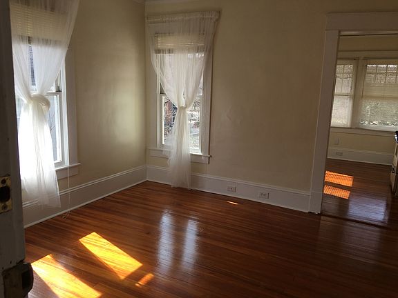 2nd image of 218 Tate St #1