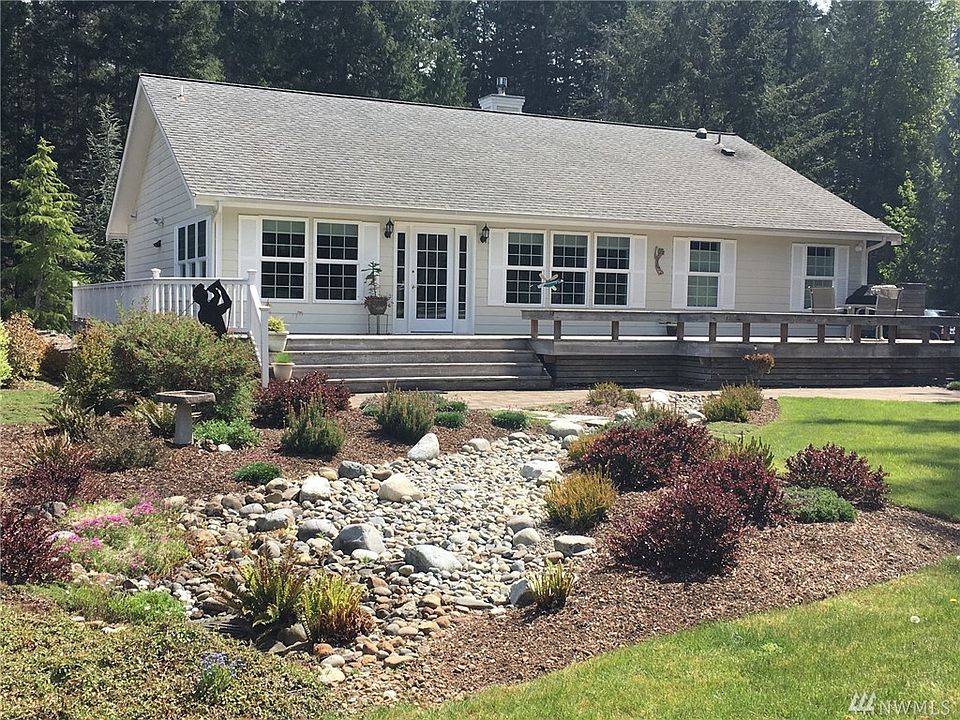 1st image of 210 N Fairway Dr E
