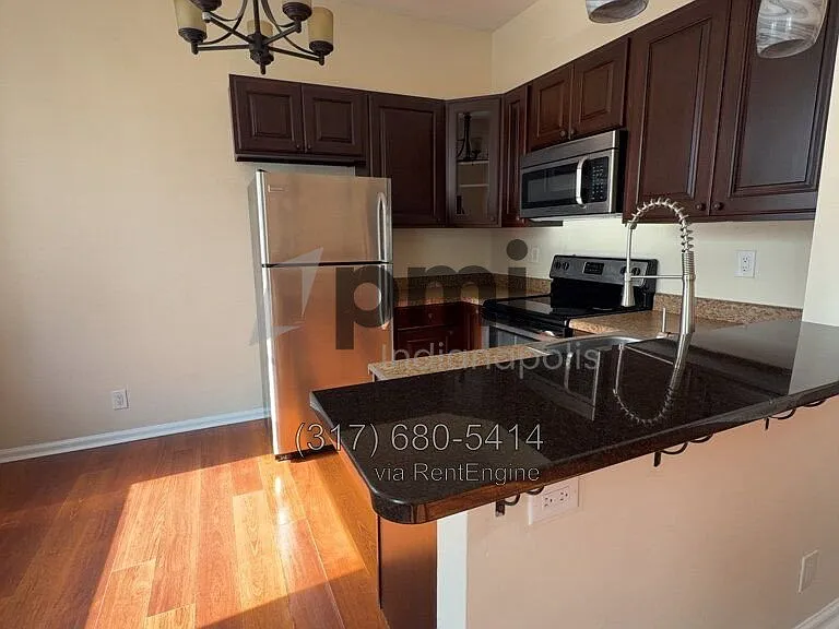 Indy Downtown Colonial Apartments — Photo 48
