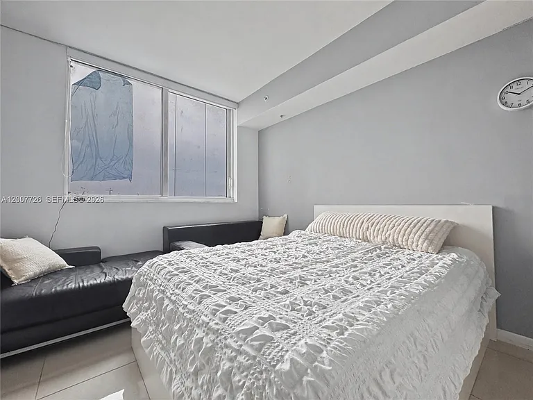 253 NE 2nd St #1003 — Photo 11