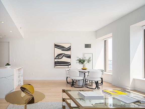3rd image of 75 Wall St APT 37C