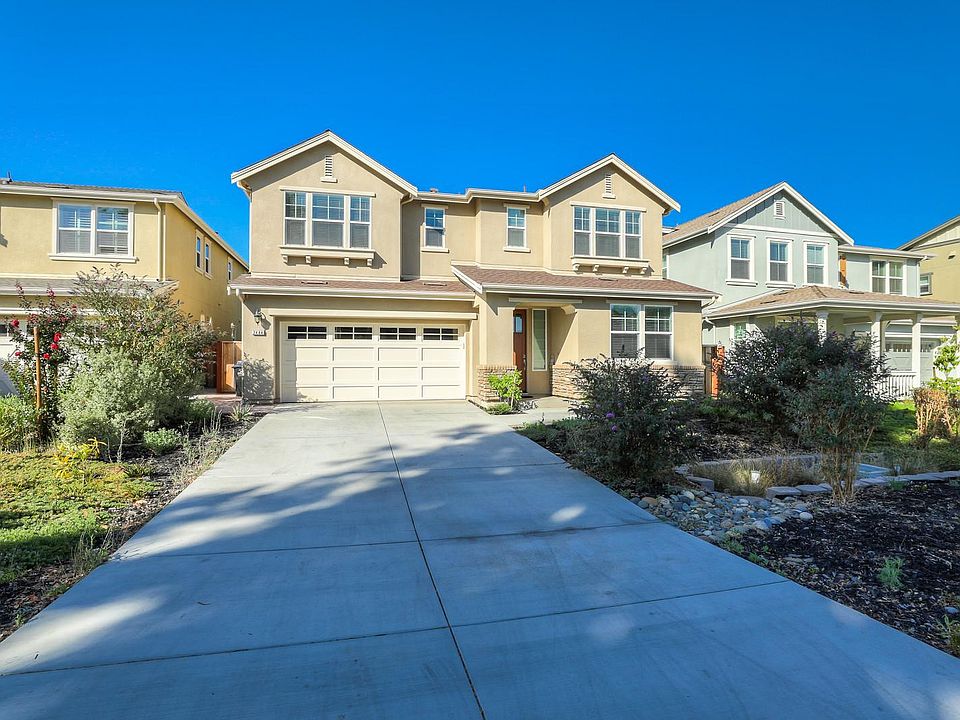 1st image of 2484 Amaryl Dr