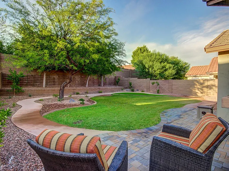12754 W Desert Mirage Dr — Photo 33