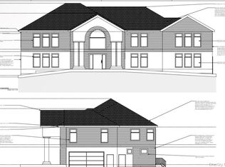 14 New St, Great River, NY 11739
