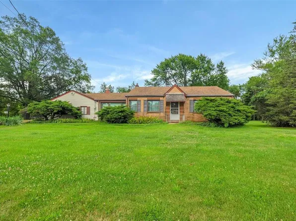5100 Ambs Rd, Saint Louis, MO 63128