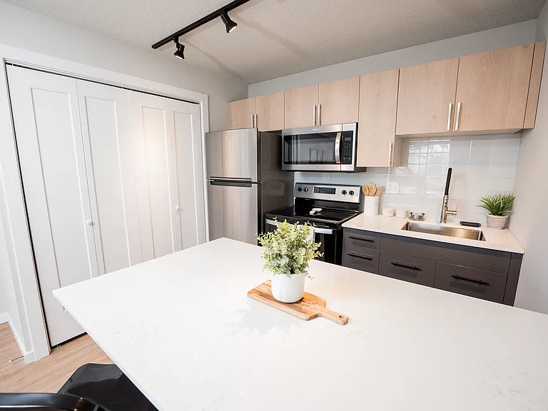 1004 W Main St #314 — Photo 7
