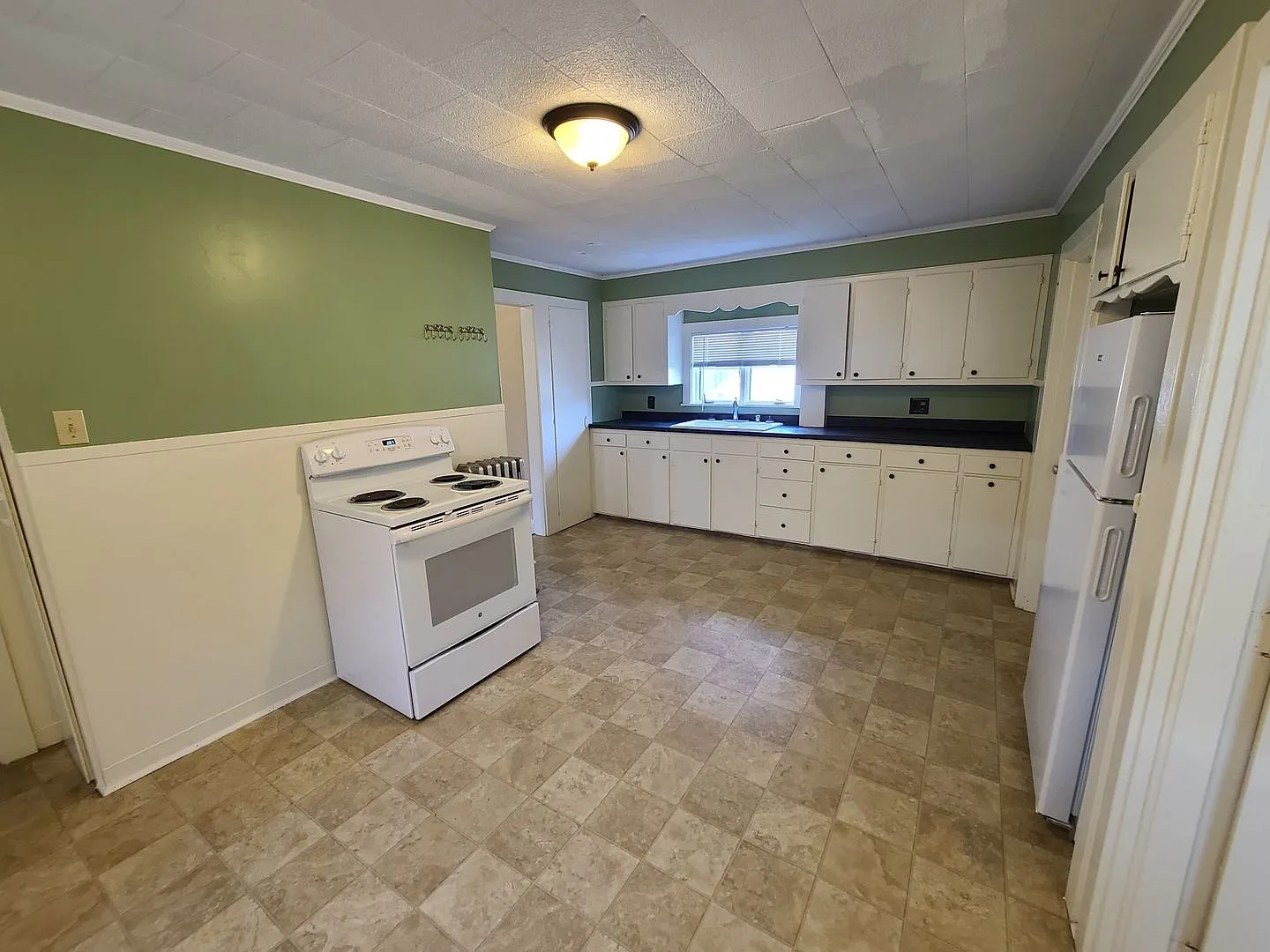 167 Birch Street — Photo 3