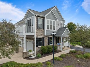 1030 Crane Ct, Lake Geneva, WI 53147