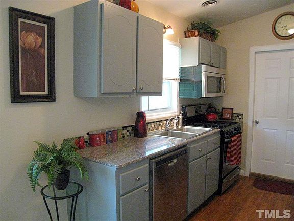 5th image of 2401 Miriam Cir