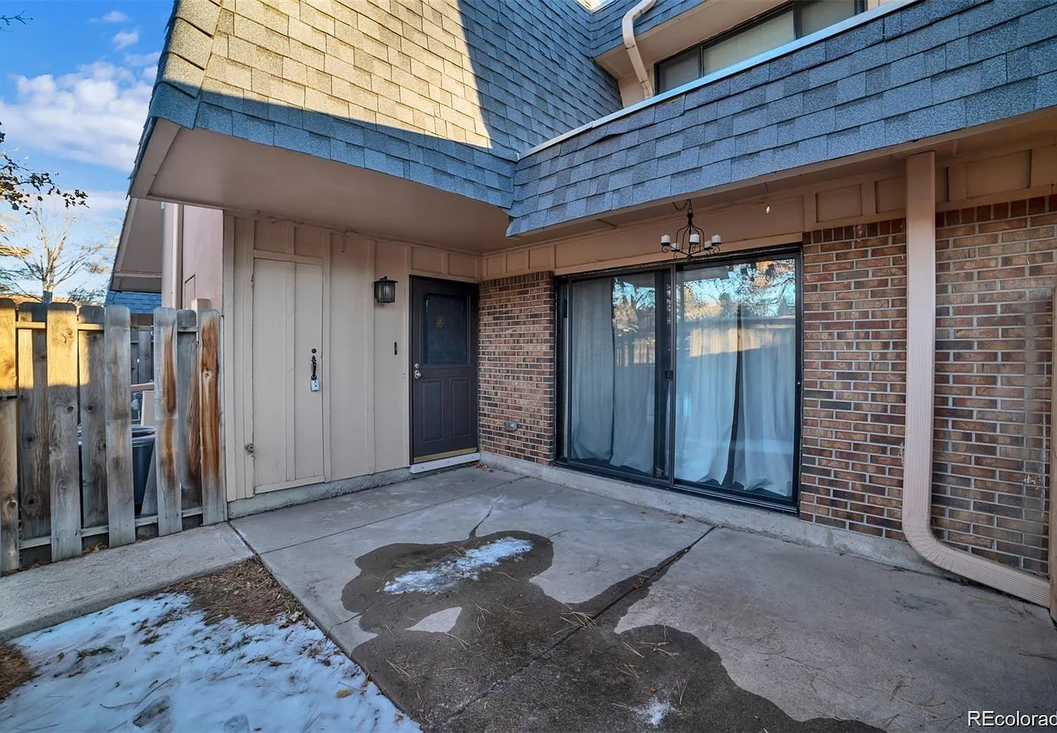 2 bed, 2.0 bath, 1200 sqft, $1,900 — Photo 1