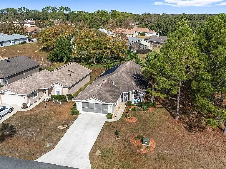1819 W Nicole Dr — Photo 2