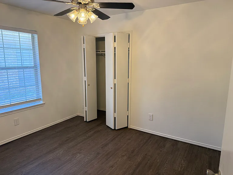 2407 Summer Place Dr — Photo 9