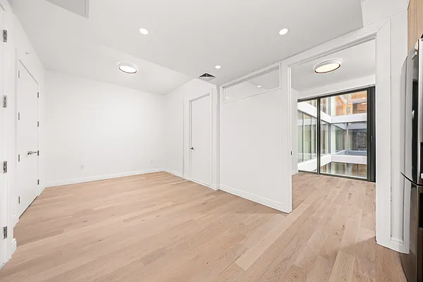 Rented by Nooklyn NYC LLC | media 3