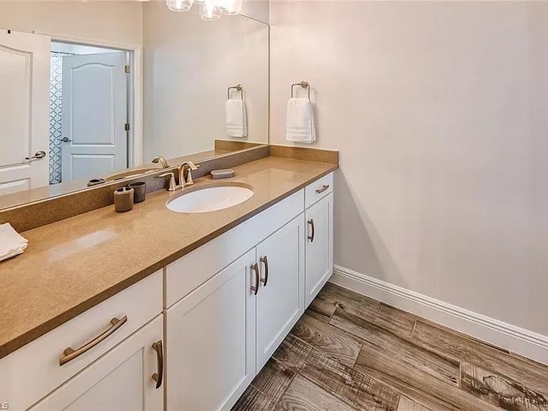 6960 Avalon Cir #807 — Photo 18
