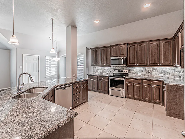 2553 Hadley St — Photo 13