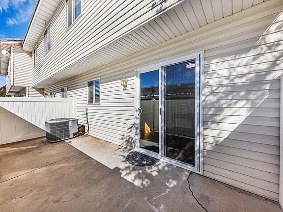 3rd image of 1735 W 540 N APT 801