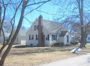 140 Gould Ave, Warwick, RI 02888