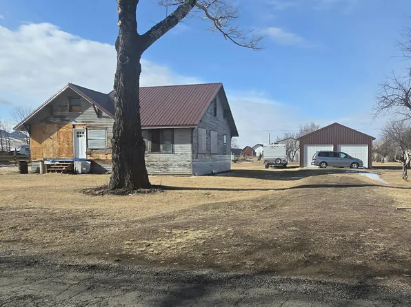 106 Sarjeant St, Roy, MT 59471