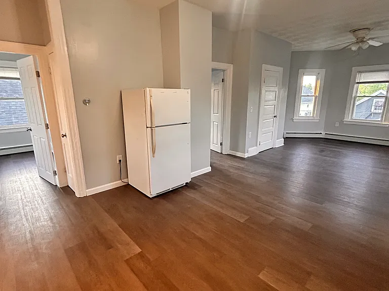 147 Prudence Ave #3 — Photo 4