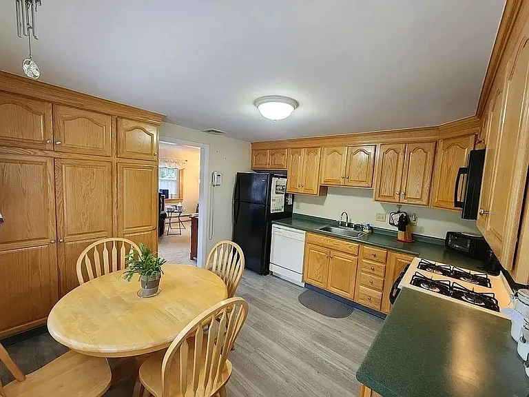 7 Libby Ave — Photo 6