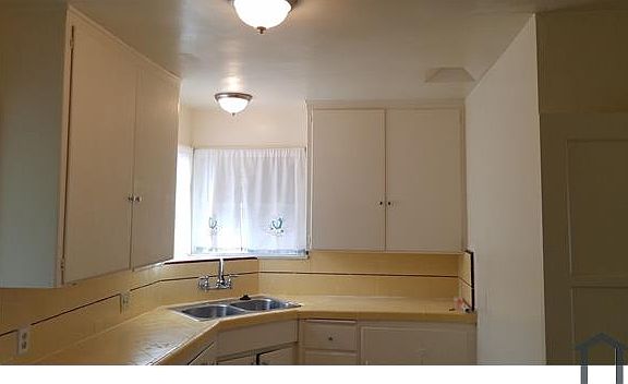 4th image of 520 Hyde Park Pl #520