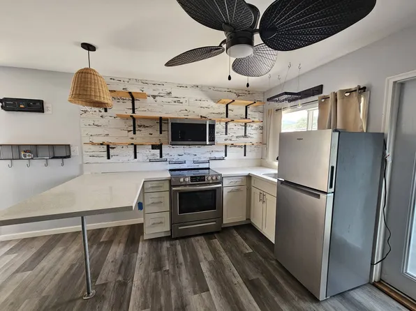 92-636 Aahualii St, Kapolei, HI