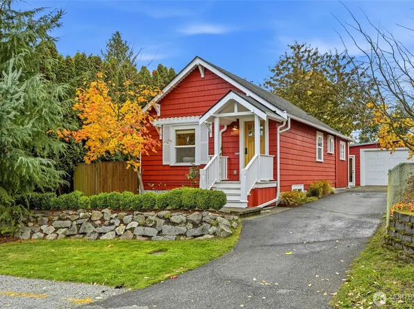 10245 36th Avenue SW, Seattle, WA 98146