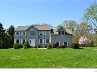 19 Smoke Ridge Dr, Sherman, CT 06784