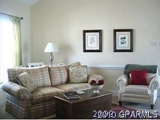 2nd image of 2752 N Chatham Ct