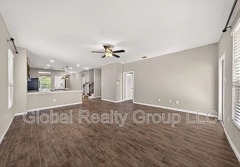 10426 Rosalina Loop — Photo 7