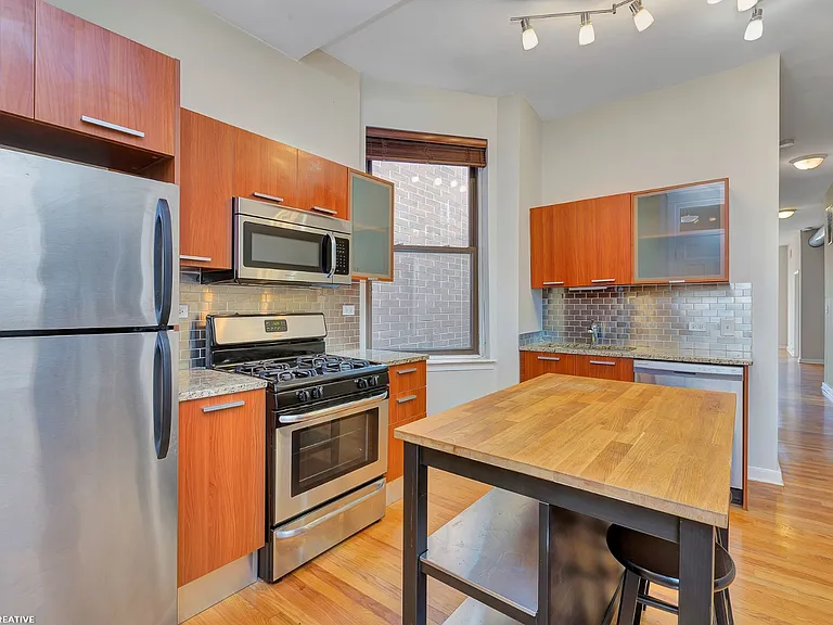 2769 N Lincoln Ave #1 — Photo 2