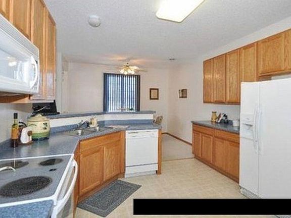Large kitchen with lots of counter space and cabinets