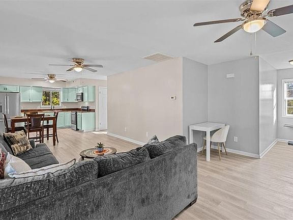 4th image of 7489 Riverside Rd