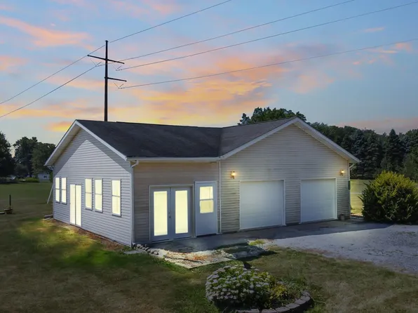 6244 E Bootjack Rd, Rolling Prairie, IN 46371