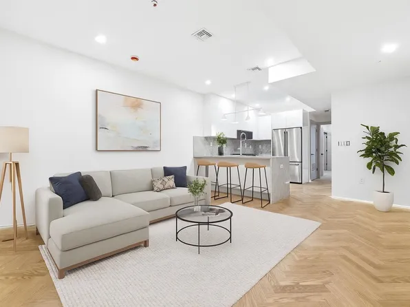 392 1st Street image 2 of 35