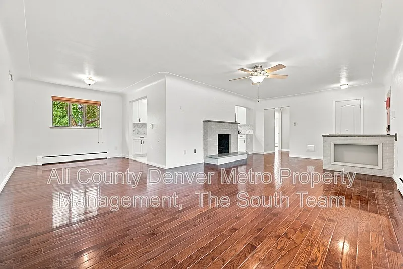4 bed, 2.0 bath, 2320 sqft, $3,495 — Photo 2