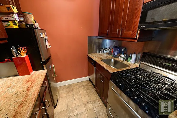 Rented by Halstead Real Estate | media 4