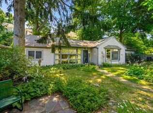 21 Preston Beach Rd, Marblehead, MA 01945