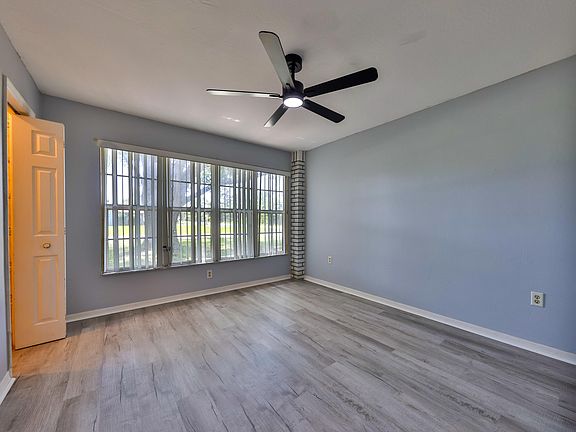 4th image of 3901 Loquat Rd