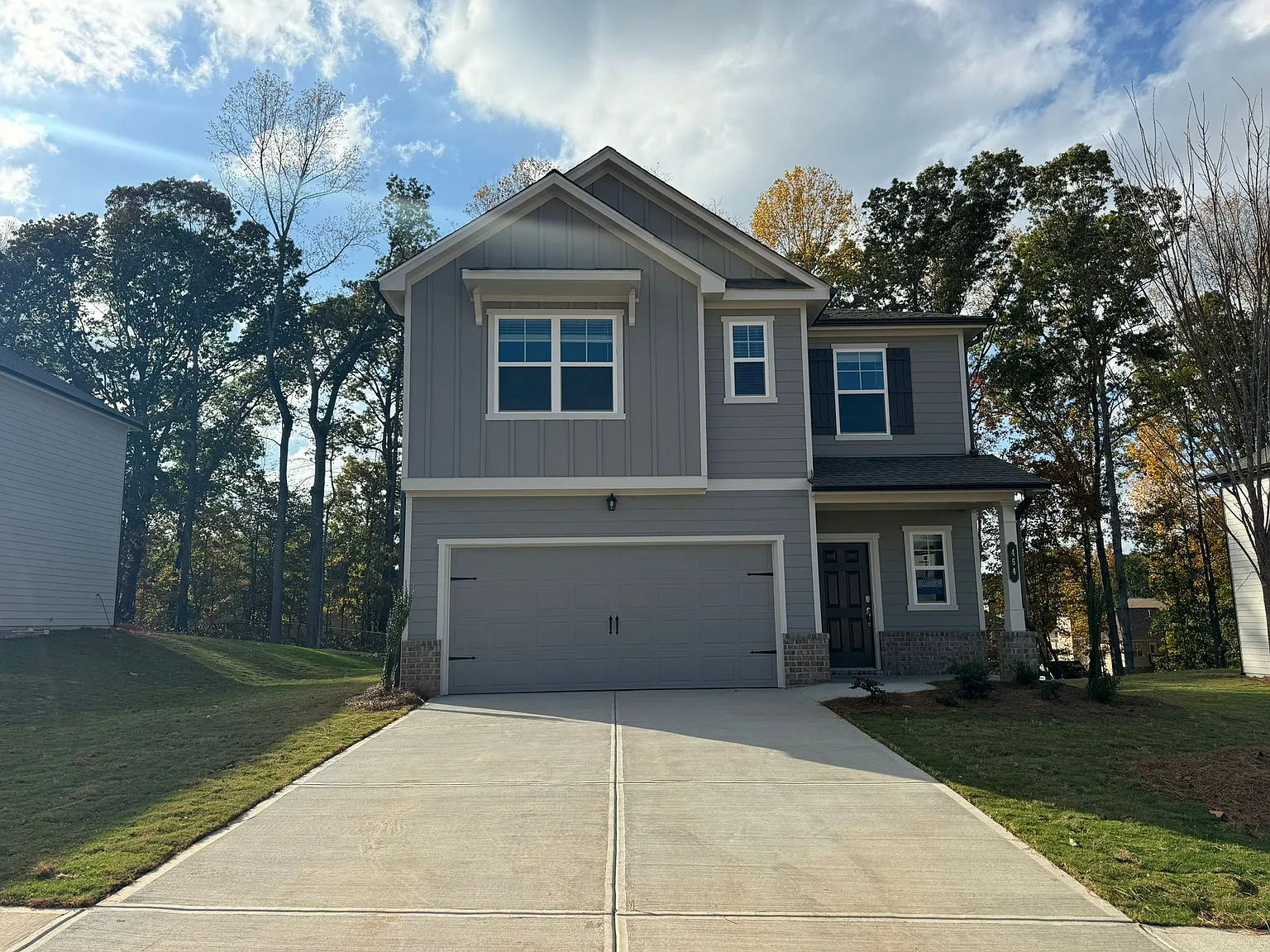 5 bed, 2177 sqft, $2,600 — Photo 2