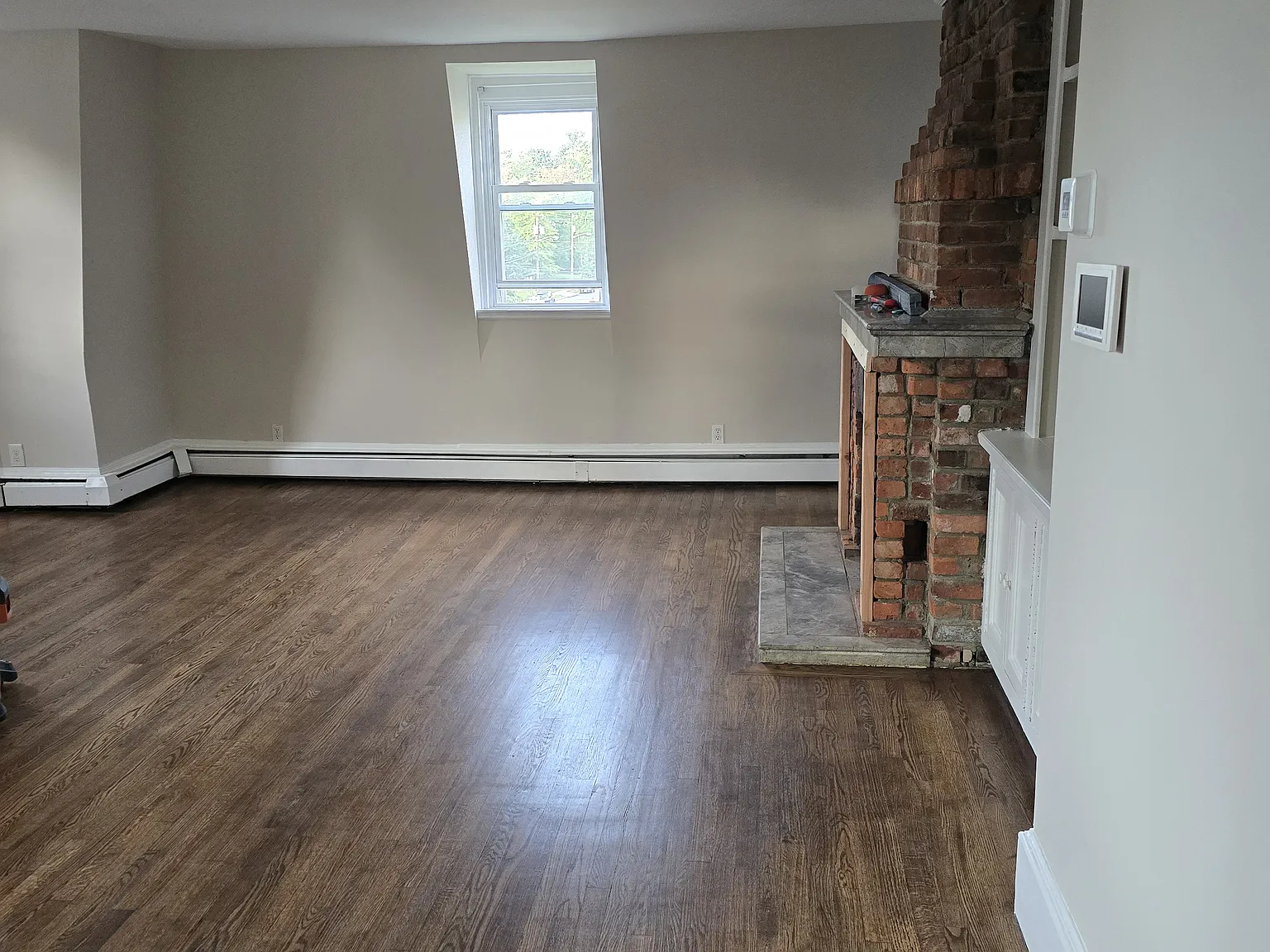 121 E 4th Ave — Photo 2