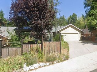 604 Mountain View Dr, Mount Shasta, CA 96067