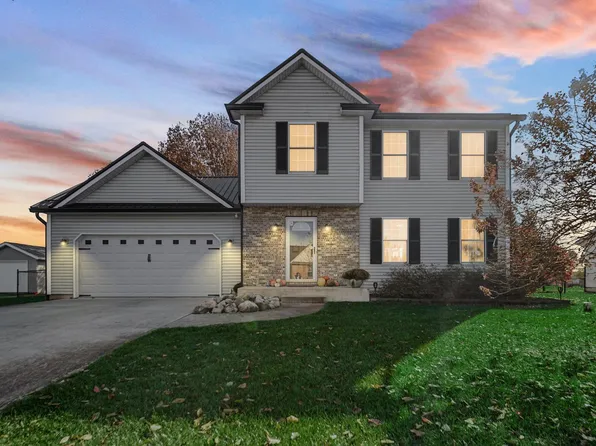 11901 Sunset Ct, Plymouth, IN 46563